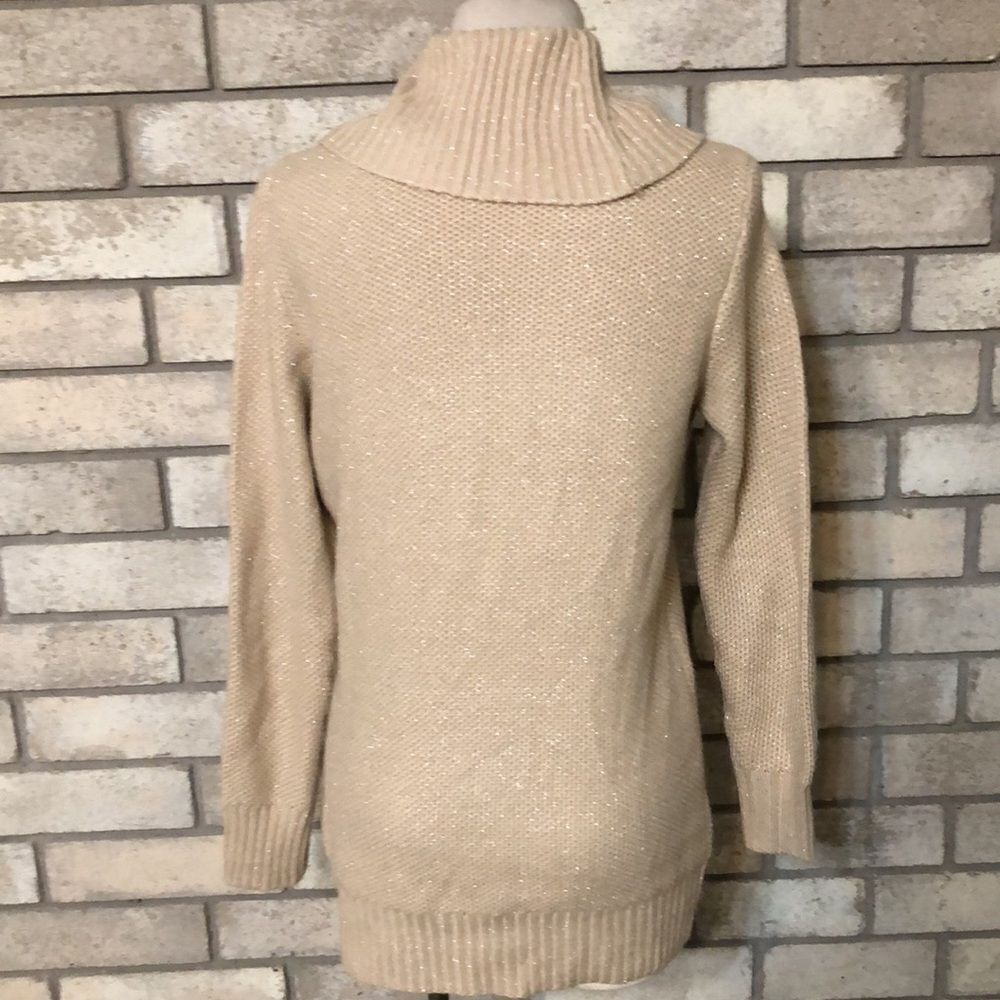 3For$20 sweater size small - Picture 2 of 3